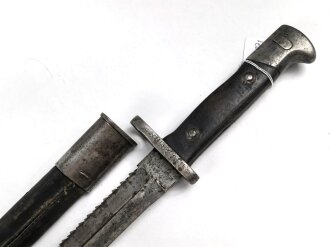 Bayern, Seitengewehr Modell 71/84 mit Säge  Hersteller Weyersberg Kirschbaum Solingen, bayrischer Truppenstempel auf Parierstange, Abnahme W 88 und L mit Krone 91 , O mit Krone, Scheidennaht offen , Leder weich
