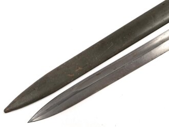1.Weltkrieg,  Ersatzseitengewehr EB 12  mit Stahlgriff , Reinigungsloch,  mit ausgeprägter Laufkralle 17,5mm  und Klinge mit Hohlkehle, Klingenlänge 31cm, Originallack