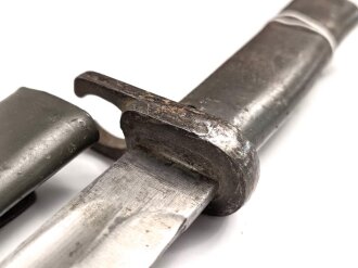 1.Weltkrieg,  Ersatzseitengewehr EB 12  mit Stahlgriff , Reinigungsloch,  mit ausgeprägter Laufkralle 17,5mm  und Klinge mit Hohlkehle, Klingenlänge 31cm, Originallack