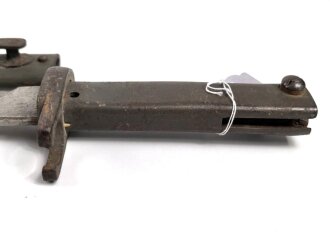 1.Weltkrieg,  Ersatzseitengewehr EB 12  mit Stahlgriff , Reinigungsloch,  mit ausgeprägter Laufkralle 17,5mm  und Klinge mit Hohlkehle, Klingenlänge 31cm, Originallack