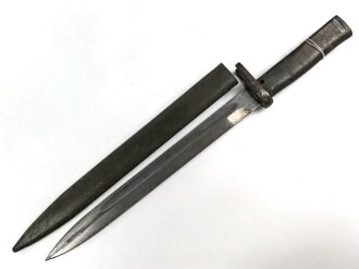 1.Weltkrieg,  Ersatzseitengewehr EB 12  mit Stahlgriff , Reinigungsloch,  mit ausgeprägter Laufkralle 17,5mm  und Klinge mit Hohlkehle, Klingenlänge 31cm, Originallack