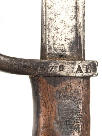 1.Weltkrieg Ersatzseitengewehr EB 90 aus belgischem Comblain Modell 1882 Garde Civique,  Scheide mit Originallack, deutscher Abnahmestempel auf Knaufoberseite,