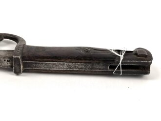 1.Weltkrieg Ersatzseitengewehr EB 90 aus belgischem Comblain Modell 1882 Garde Civique,  Scheide mit Originallack, deutscher Abnahmestempel auf Knaufoberseite,