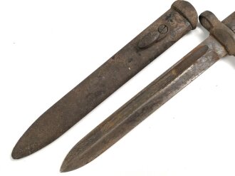 Italien, Seitengewehr Modell Carcano 1891/38 , Stahlscheide , Drücker fest, ungereinigt, 