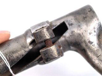 Bayern, Dillenbajonett Modell 1858 für Podewils-Lindner-Braunmühl Gewehr, 3- kantklinge, Gesamtlänge 61 cm, Waffennummer und Truppenstermpel,