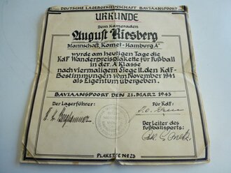 Fussball KDF Wanderpreis 1942 mit Urkunde. Hochinteressantes Set aus dem deutschen Internierungslager "Baviaansport" in Südafrika. Plakettendurchmesser 12cm
