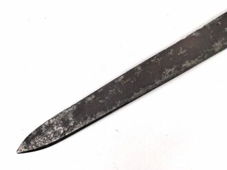 Schweiz, Weidmesser ohne Scheide , aufpflanzbar, Kantonal, Arretierungsfeder fehlt, Gesamtlänge 65,7 cm, Messinggriff mit gerader Parierstange   glatte Keilklinge beschliffen mit Rostspuren,  Schlitzlänge für die Gewehraufnahme 7cm, Schlitzbreite 3,5 mm