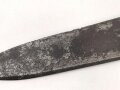 Schweiz, Weidmesser ohne Scheide , aufpflanzbar, Kantonal, Arretierungsfeder fehlt, Gesamtlänge 65,7 cm, Messinggriff mit gerader Parierstange   glatte Keilklinge beschliffen mit Rostspuren,  Schlitzlänge für die Gewehraufnahme 7cm, Schlitzbreite 3,5 mm