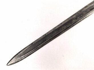 Schweiz, Weidmesser ohne Scheide , aufpflanzbar, Kantonal, Gesamtlänge 66,2 cm, Messinggriff mit gerader Parierstange  ,  Keilklinge mit mittiger Hohlkehle  fleckig  ,Schlitzlänge für die Gewehraufnahme 9,2 cm, Schlitzbreite 7,5 mm