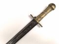 Schweiz, Weidmesser ohne Scheide , aufpflanzbar, Kantonal, Gesamtlänge 66,2 cm, Messinggriff mit gerader Parierstange  ,  Keilklinge mit mittiger Hohlkehle  fleckig  ,Schlitzlänge für die Gewehraufnahme 9,2 cm, Schlitzbreite 7,5 mm