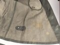 Kradmantel Wehrmacht für einen Unteroffizier der Infanterie. Leicht getragenes Stück in gutem Gesamtzustand, die Schulterklappen Modell 1944