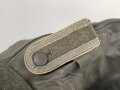 Kradmantel Wehrmacht für einen Unteroffizier der Infanterie. Leicht getragenes Stück in gutem Gesamtzustand, die Schulterklappen Modell 1944
