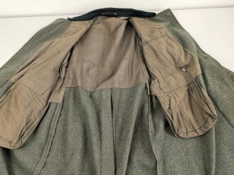 Heer, Mantel Modell 1936 für einen Gebirgsjäger.  Kammerstück von 1941 in gutem Gesamtzustand.