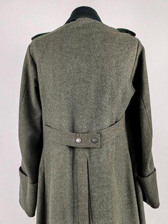 Heer, Mantel Modell 1936 für einen Gebirgsjäger.  Kammerstück von 1941 in gutem Gesamtzustand.