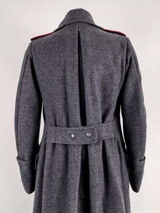 Luftwaffe, schwerer Wintermantel für Mannschaften der Flak. Kammerstück in gutem Gesamtzustand