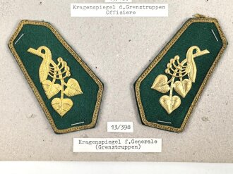 Tschechoslowakei, Sammlung Uniformeffekten der Grenztruppen, auf Karton getackert