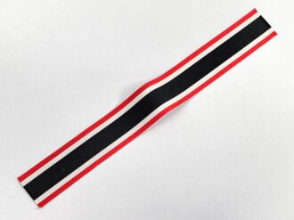 Band zum Kriegsverdienstkreuz 2.Klasse mit und ohne Schwerter. Breite 30mm, Länge 24cm .