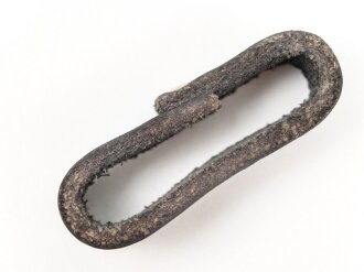 Schieber für ein Zweidornkoppel , schwarzes Leder, Innenmaß 43mm, Nachkriegsfertigung