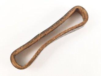 Schieber für ein Zweidornkoppel , schwarzes Leder, Innenmaß 48mm, Nachkriegsfertigung
