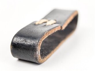 Schieber für ein Zweidornkoppel , schwarzes Leder, Innenmaß  47mm