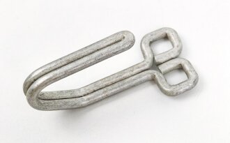 Koppelhaken für eine Feldbluse der Wehrmacht, Aluminium