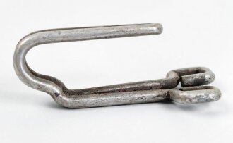 Koppelhaken für eine Feldbluse der Wehrmacht, Aluminium