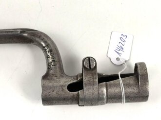 Österreich, Tüllenbajonett   Modell 1854 ohne Scheide für die Gewehre Lorenz, Wänzel oder auch bayrisches Podewilsgewehr , Vierkantklinge, Gesamtlänge 55,5 cm  um einen halben cm leicht gekürzt , 18,5 Tülleninnendurchmesser, Tüllenlänge 80,5 cm, 