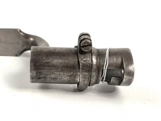Frankreich, Tüllenbajonett 3 kantig, Typ  Modell AN 9 , wohl deutsches Beutestück, leicht gekürzt, Gesamtlänge 52,5 cm, Tüllenöffnung oben 22mm, Tüllenlänge 68 mm, deutsche Abnahme, 