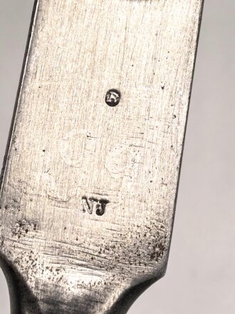 Frankreich, Tüllenbajonett 3 kantig, Typ  Modell AN 9 , wohl deutsches Beutestück, leicht gekürzt, Gesamtlänge 52 cm, Tüllenöffnung oben 22mm, Tüllenlänge 68 mm, deutsche Abnahme,