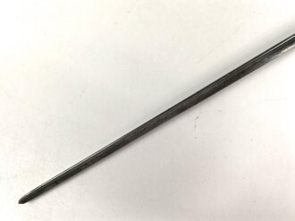 Frankreich, Tüllenbajonett 3 kantig, Typ  Modell AN 9 , wohl deutsches Beutestück, leicht gekürzt, Gesamtlänge 51,2 cm, Tüllenöffnung oben 22mm, Tüllenlänge 68 mm, deutsche Abnahme W mit Krone