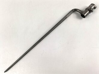 Frankreich, Tüllenbajonett 3 kantig, Typ  Modell AN 9 , wohl deutsches Beutestück, leicht gekürzt, Gesamtlänge 51,2 cm, Tüllenöffnung oben 22mm, Tüllenlänge 68 mm, deutsche Abnahme W mit Krone