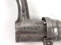 Frankreich, Tüllenbajonett 3 kantig, Typ  Modell AN 9 , wohl deutsches Beutestück, leicht gekürzt, Gesamtlänge 51,2 cm, Tüllenöffnung oben 22mm, Tüllenlänge 68 mm, deutsche Abnahme W mit Krone