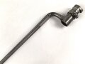 Frankreich, Tüllenbajonett 3 kantig, Typ  Modell AN 9 , wohl deutsches Beutestück, leicht gekürzt, Gesamtlänge 51,2 cm, Tüllenöffnung oben 22mm, Tüllenlänge 68 mm, deutsche Abnahme W mit Krone
