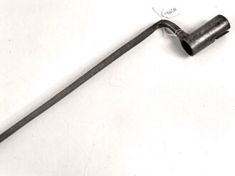 Tüllenbajonett 3 kantig, unbekannt,  Gesamtlänge 72,7 cm, Tüllenöffnung oben 24 mm,Tüllenlänge 66mm, Klingenbreiteite 18 mm