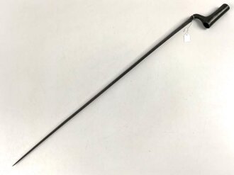 Tüllenbajonett 3 kantig, unbekannt, , Gesamtlänge 78,5 cm, Tüllenöffnung oben 21 mm,Tüllenlänge 681,5 mm, Klingenbreite 22,5 mm