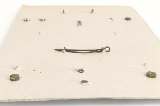 Niederlande, Sammlung Rang und Barettabzeichen, auf Karton getackert