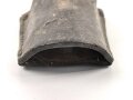 1. Weltkrieg, Koppelschuh für Seitengewehr 98/05 . Ungereinigtes Stück, datiert 1916