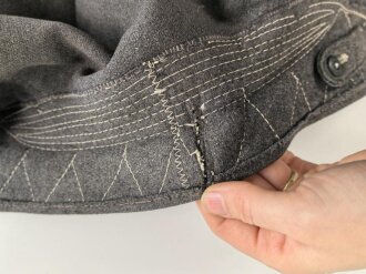 Luftwaffe, Fliegerbluse für Mannschaften. Stark getragen, mit diversen alten Reparaturstellen