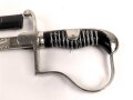 " Kavallerie Regiment 18"  Säbel von Eickhorn Solingen mit beidseitig geätzter Klinge. Sehr seltene Ausführung mit zwei Adlern. Die Klinge in sehr gutem Zustand, die Scheide original lackiert mit diversen Altersspuren, die Griffwicklung teilweise defekt.