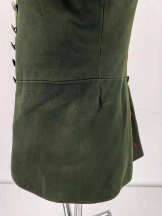 Bayern, Uniformrock für einen Angehörigen im 2. Ulanen Regiment " König " Ansbach. Eigentumstück in gutem Gesamtzustand