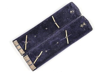 Preussen, Paar Schulterstücke für einen höheren Beamten. Ausführung alter Art ( Modell 1866 ),  blaue Samt Unterlage, die Auflagen fehlen