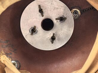 Preussen, Pickelhaube für einen Reserve Offizier der Infanterie. Ordentliches Stück in gutem Gesamtzustand, keine Doppellöcher