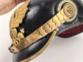 Preussen, Pickelhaube für einen Reserve Offizier der Infanterie. Ordentliches Stück in gutem Gesamtzustand, keine Doppellöcher