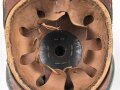 Preussen 1. Weltkrieg, feldgraue Pickelhaube für Mannschaften der Infanterie. Kammerstück des Regiment 40 ?, Hersteller und 1916 gestempelt