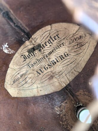 Bayern, Helm für Angehörige der Bürgerwehr Modell 1848. Zusammengehöriges, in allen Teilen originales Stück