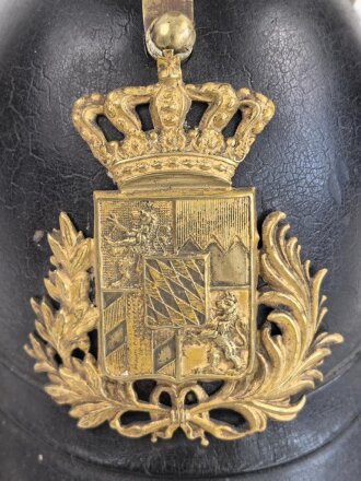 Bayern, Helm für Angehörige der Bürgerwehr Modell 1848. Zusammengehöriges, in allen Teilen originales Stück