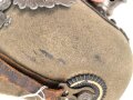 Preussen 1. Weltkrieg, feldgraue Pickelhaube für Mannschaften aus Filz. Leicht getragenes Stück mit diversen kleineren Beschädigungen