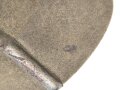 Preussen 1. Weltkrieg, feldgraue Pickelhaube für Mannschaften aus Filz. Leicht getragenes Stück mit diversen kleineren Beschädigungen