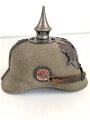 Preussen 1. Weltkrieg, feldgraue Pickelhaube für Mannschaften aus Filz. Leicht getragenes Stück mit diversen kleineren Beschädigungen