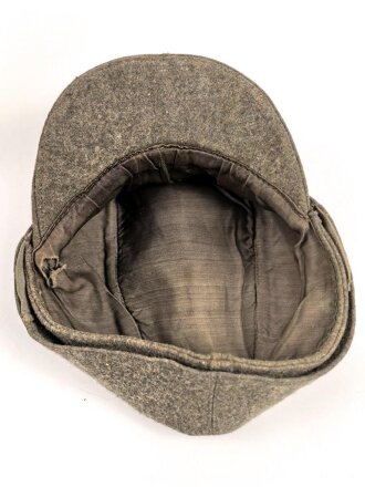 Heer, Feldmütze Modell 1943 aus spätem Material, getragenes Stück mit Reparaturstellen